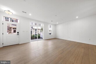 11106 Donatello Dr in Princeton, NJ - Building Photo - Building Photo