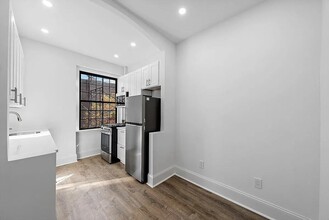 78 8th Ave in Brooklyn, NY - Building Photo - Building Photo