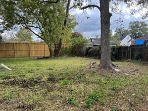 1835 Rivercrest St in Beaumont, TX - Building Photo - Building Photo