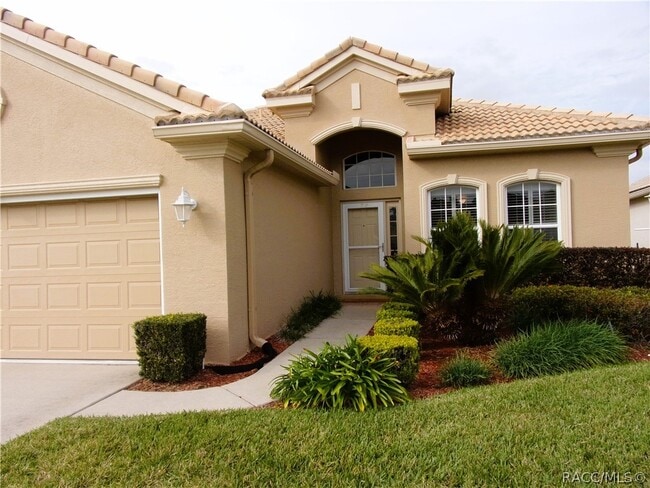 877 W Silver Meadow Loop in Hernando, FL - Building Photo - Building Photo