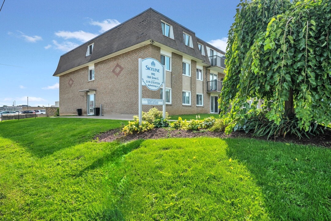 16th Street Apartments in Owen Sound, ON - Building Photo