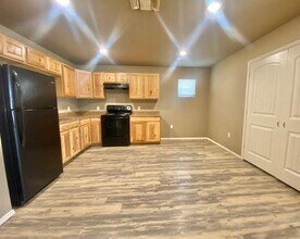 1713 E Colgate St in Lubbock, TX - Building Photo - Building Photo