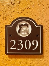 5451 Vineland Rd in Orlando, FL - Building Photo - Building Photo