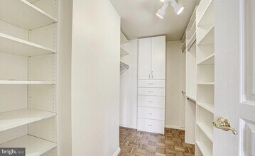 7111 Woodmont Ave in Chevy Chase, MD - Building Photo - Building Photo