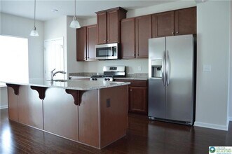 2332 Raya Wy in Easton, PA - Building Photo - Building Photo