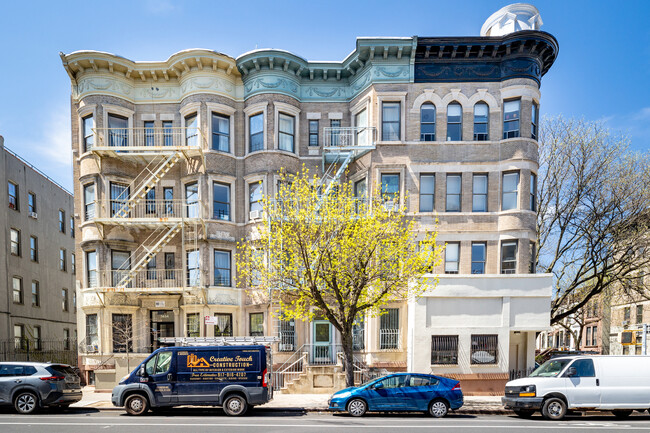 1452 Bedford Ave in Brooklyn, NY - Foto de edificio - Building Photo