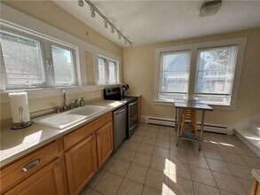 49 Connection St in Newport, RI - Building Photo - Building Photo