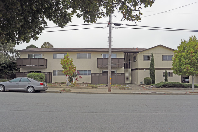 Fountain Apartments in Pacific Grove, CA - Foto de edificio - Building Photo