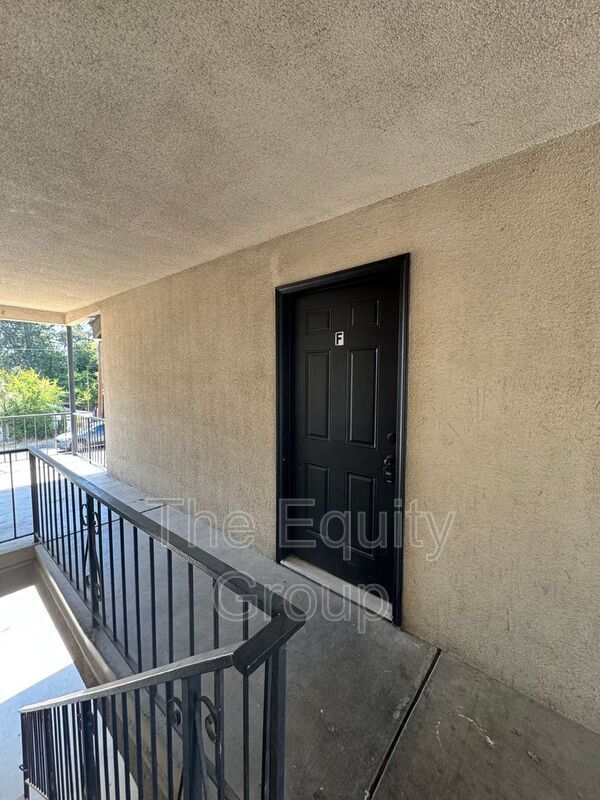524 S Encina St in Visalia, CA - Building Photo - Building Photo