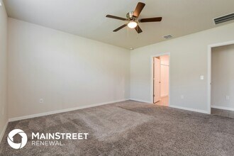 1082 Oak Vly Dr in Auburndale, FL - Foto de edificio - Building Photo