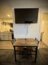 316 E Flaming Gorge Way in Green River, WY - Foto de edificio - Building Photo