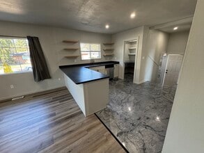 2442 N Perry St in Spokane, WA - Building Photo - Building Photo