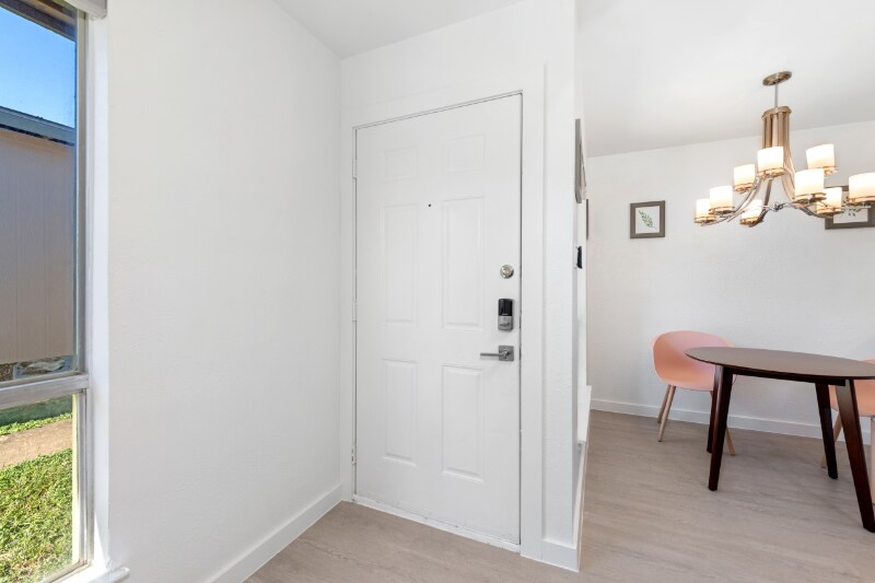 10111 Golden Meadow Dr in Austin, TX - Foto de edificio