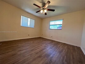 1804 SW 97th Terrace