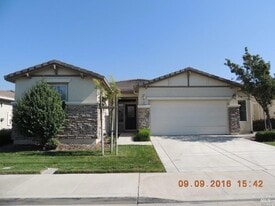 402 Palisades Dr in Rio Vista, CA - Building Photo
