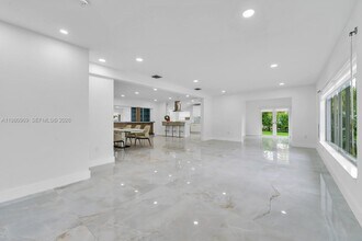 200 N Hibiscus Dr in Miami Beach, FL - Building Photo - Building Photo