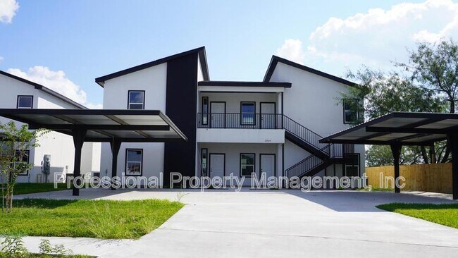 2909 Bravo Rd in Weslaco, TX - Building Photo - Building Photo