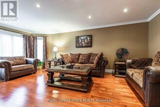 16 Chalmers Ct in Brampton, ON - Building Photo - Building Photo