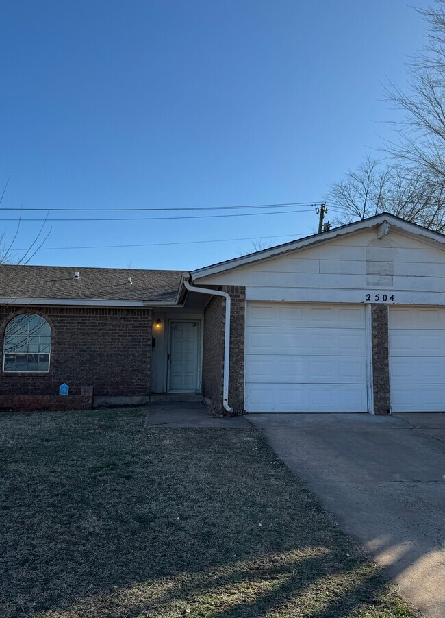 property at 2504 SE 51st St