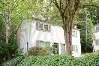 Hillside Townhouses in Portland, OR - Building Photo - Building Photo