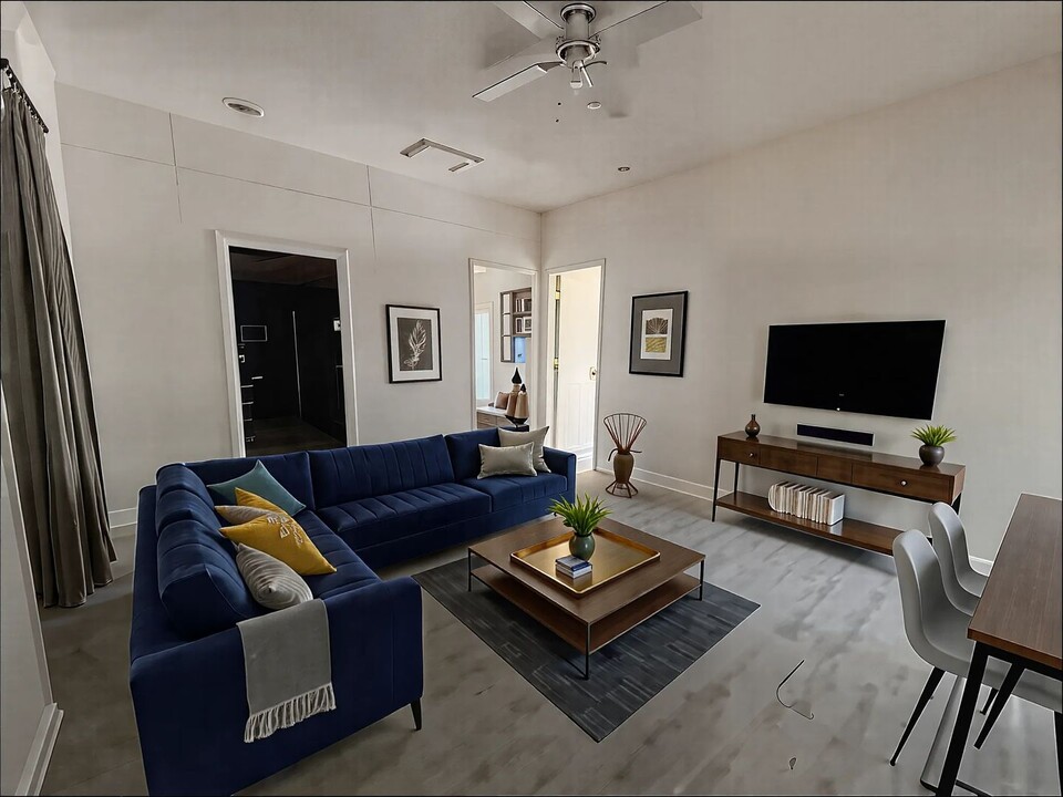 316 Bush Dr, Unit B in Whitney, TX - Building Photo