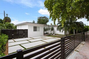 1581 Normandy Dr in Miami Beach, FL - Building Photo