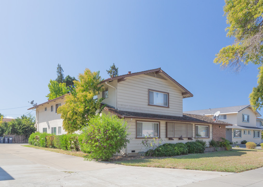 37543 Wilburn Pl in Fremont, CA - Building Photo