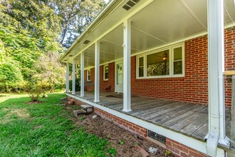 3268 Jidemi Rd in Greensboro, NC - Foto de edificio - Building Photo