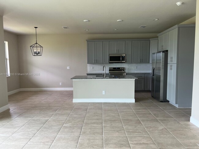 121 Bethlehem Ave in La Belle, FL - Building Photo - Building Photo