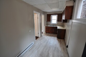 1101 6th St E in Beaver Falls, PA - Building Photo - Building Photo