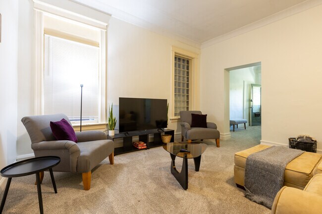 4374 W Pine Blvd in St. Louis, MO - Building Photo - Building Photo