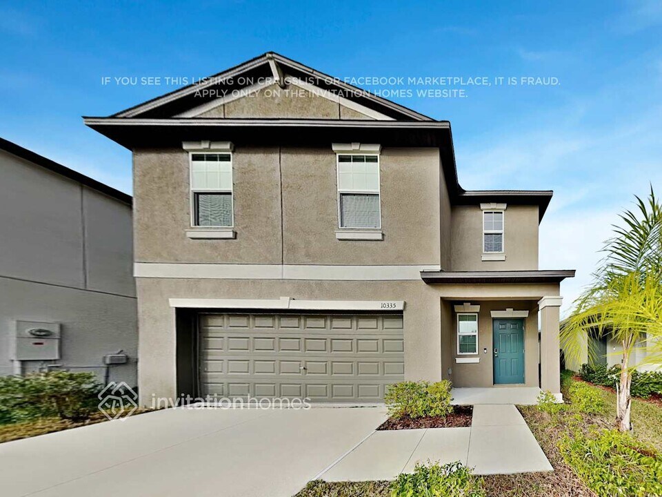 10335 Poseidon Wy in Riverview, FL - Building Photo