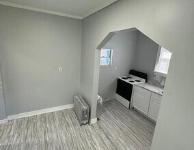 9 Warren St in Ellenville, NY - Building Photo - Building Photo