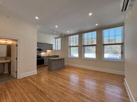 71 Montague City Rd, Unit 2B in Greenfield, MA - Building Photo