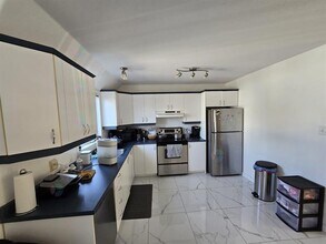 383 Rue de Chalifoux in Gatineau, QC - Building Photo - Building Photo