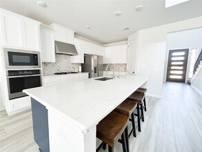 4620 Modena Bay Bend in Leander, TX - Foto de edificio - Building Photo