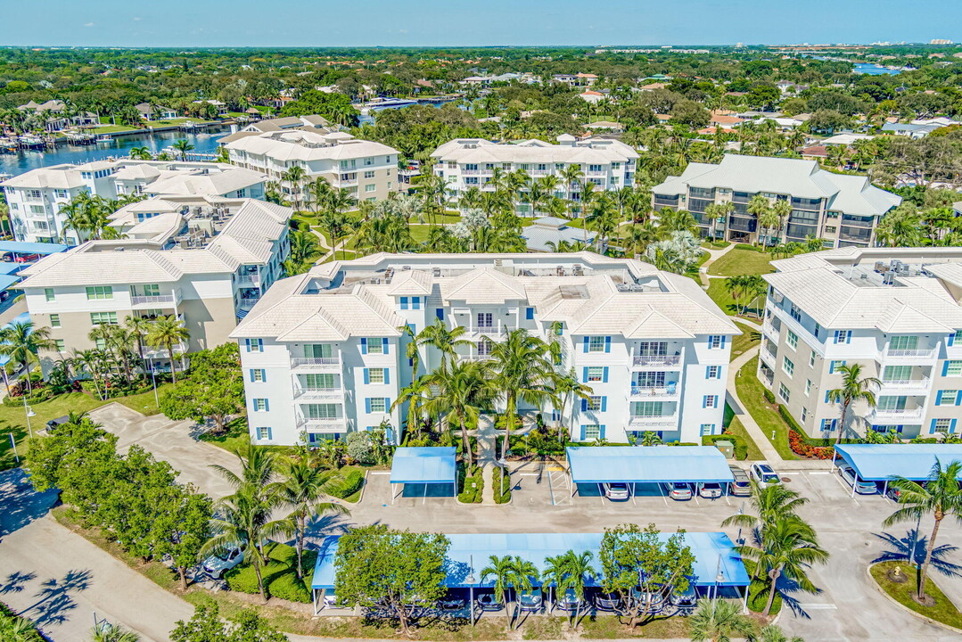 914 Bay Colony Dr S in Juno Beach, FL - Foto de edificio