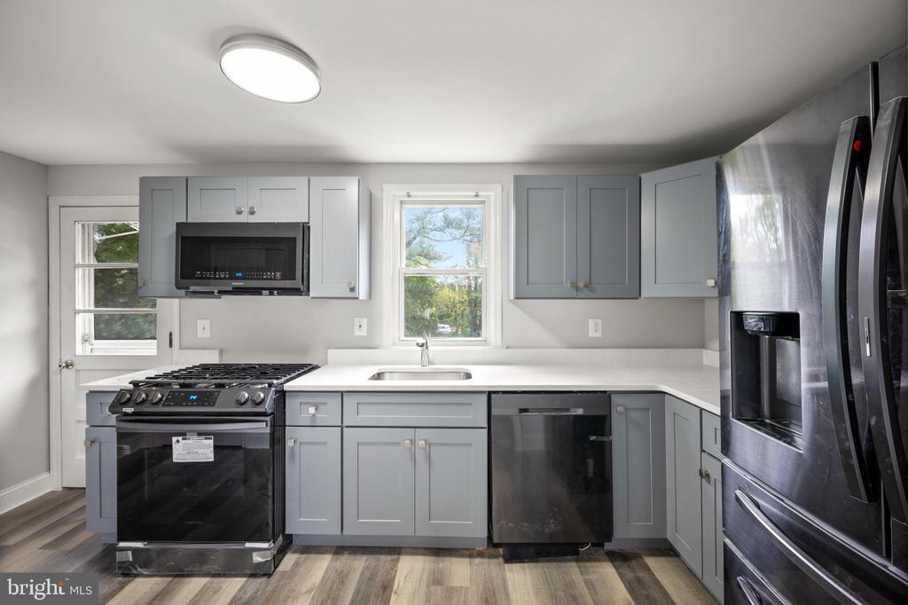 8807 Fearne Ave in Parkville, MD - Building Photo