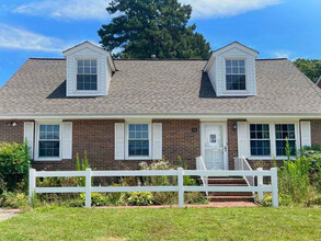 26 McDonald Rd in Hampton, VA - Building Photo - Building Photo