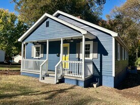 217 Skyland Ave in Charlotte, NC - Building Photo