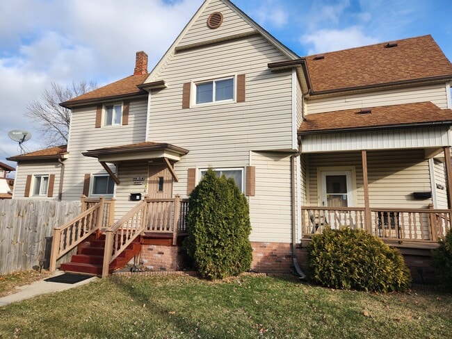 466 Elm St in Wyandotte, MI - Building Photo - Building Photo