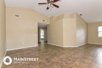 3806 Creek Way Ct in Plant City, FL - Building Photo - Building Photo