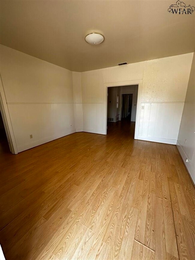 1106 13th St in Wichita Falls, TX - Foto de edificio - Building Photo