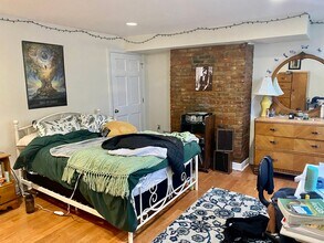 64 Magdalene St in Pittsburgh, PA - Building Photo - Building Photo