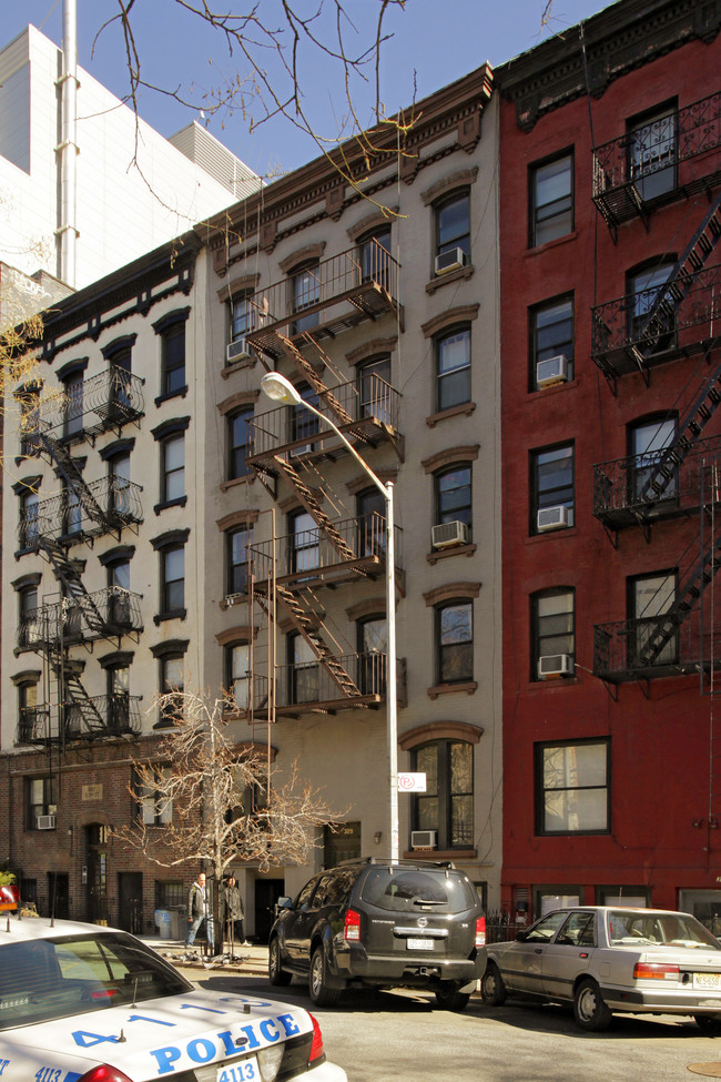 329 E 5th St in New York, NY - Building Photo - Building Photo