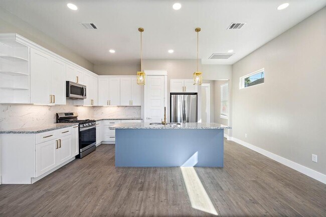 4909 Fisk St in Houston, TX - Building Photo - Building Photo