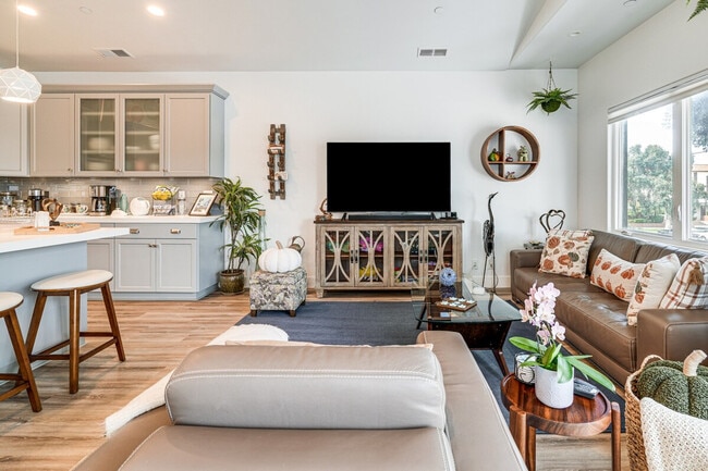 property at 578 Kelly Ave