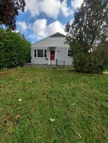 5320 N 45th St in Milwaukee, WI - Building Photo