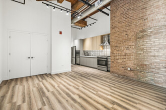 153 W Ohio St, Unit 101 in Chicago, IL - Building Photo - Building Photo