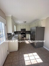212 Sparrow Cir in Huntsville, AL - Foto de edificio - Building Photo